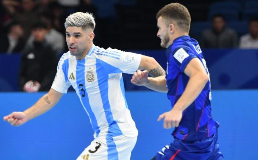 La Selección argentina derrotó 2-0 a Croacia y avanzó a los cuartos de final del Mundial de Futsal