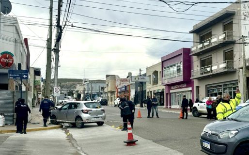 Un hombre se habría infartado mientras manejaba, chocó y murió