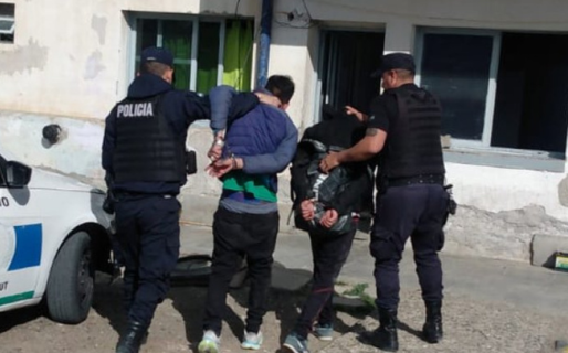 Fueron sorprendidos mientras intentaban robar en una vivienda de La Floresta