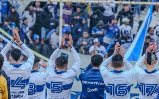 Newbery festeja el tricampeonato