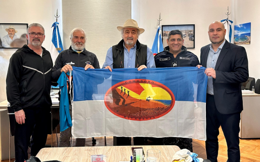 Othar recibió al ex comandante que homenajea a la tripulación del ARA San Juan