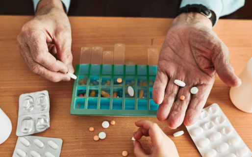 Uno por uno, los 44 medicamentos que ya no cubre PAMI al 100% para sus afiliados en septiembre de 2024