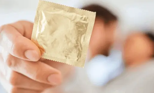 Procesan a un hombre por haberse quitado el preservativo sin consentimiento de la mujer