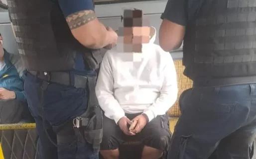 Era buscado por abusar de una menor y lo detuvieron a bordo de un colectivo
