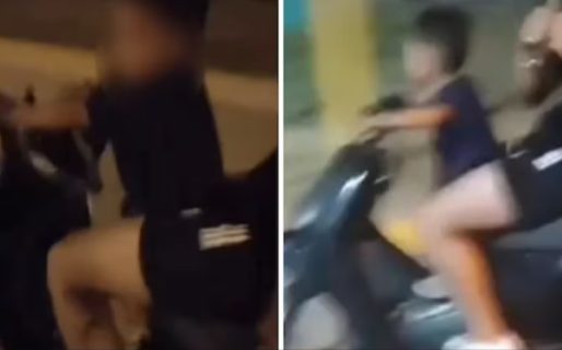 Un hombre dejó que su hijo de un año manejara una moto y lo denunciaron