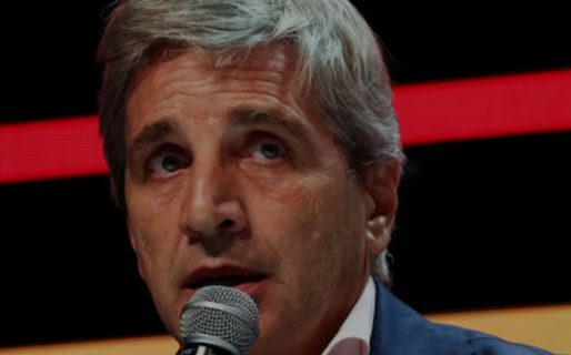 Hoy cierra el blanqueo, que fue clave para impulsar la baja del riesgo país por debajo de los 1.000 puntos