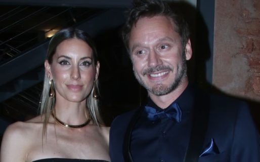 Benjamín Vicuña sorprendió al postear la primera foto íntima con su novia, Ana Espasandin