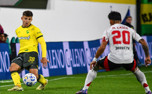 Con polémica incluida, el River de Gallardo no pudo con Defensa y Justicia