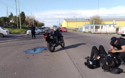 Un motociclista resultó herido tras chocar con un auto en Km 3