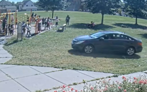 Un nene de 10 años manejó un auto robado en un parque y casi atropella a otros chicos