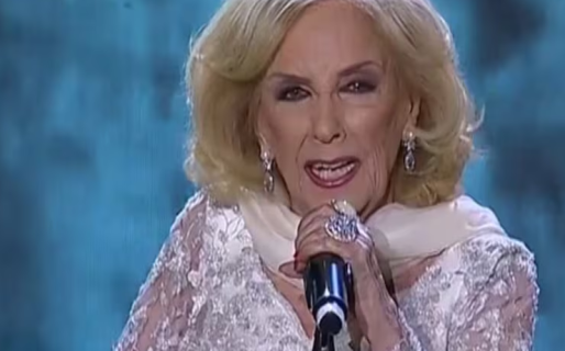 El contundente pedido de Mirtha Legrand al recibir el Martín Fierro de brillante: “¡No cierren el INCAA!”