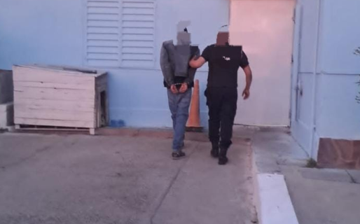 El ladrón de pelo suave: sustrajo dos potes de shampoo y otros dos de acondicionador