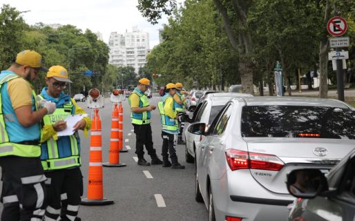 Cómo autorizar a un tercero para manejar mi vehículo y no tener problemas en un control de tránsito