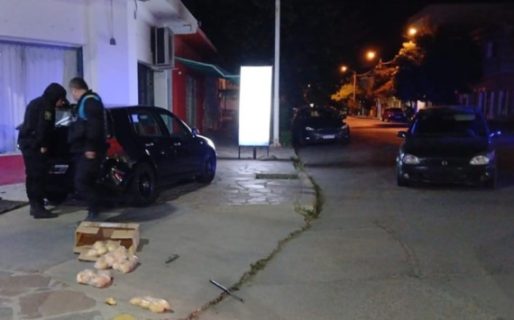 Corrían picadas borrachos y chocaron contra un comercio