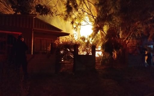 En la madrugada se incendió un predio abandonado con pastizales en Restinga Alí