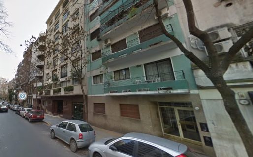 Un hombre armado se atrincheró en un departamento tras violar una restricción perimetral