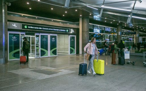 Cómo funciona el servicio de rampa que desreguló el Gobierno para evitar pasajeros atrapados y quiénes podrán prestarlo