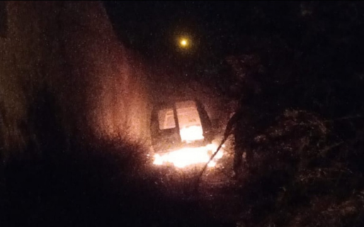 Incendiaron un vehículo en el barrio Palazzo
