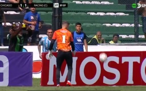 La insólita pelea viral entre el arquero de Racing de Córdoba y la mascota de Nueva Chicago