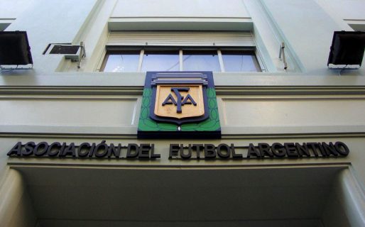 La AFA definió cómo se jugará el fútbol en 2025: habrá dos Copas de la Liga y vuelven los descensos