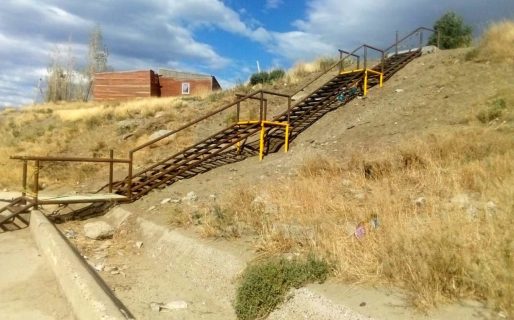 Construyeron una escalera que mejora el acceso a los vecinos del 30 de octubre