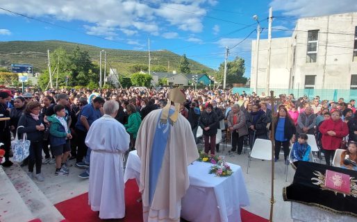 Se realizó la procesión en honor a la Virgen María en Laprida