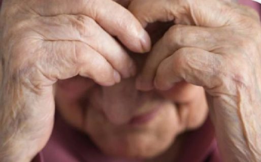 Indignante: Se hizo pasar por su sobrino y le quitó todos sus ahorros a una jubilada