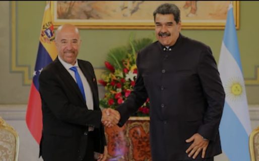 El Gobierno denunció por traición a la Patria al ex embajador K que intervino en el caso del gendarme secuestrado