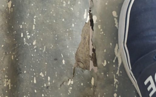 Increíble: un colectivo en Comodoro con vista al asfalto