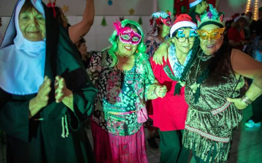 Más de 120 adultos mayores disfrutaron del cierre de actividades en zona sur