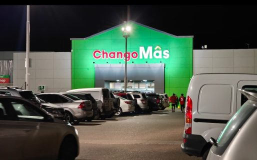 Nos enteramos tarde otra vez: el mismo supermercado vuelve a abrir hasta las 2am