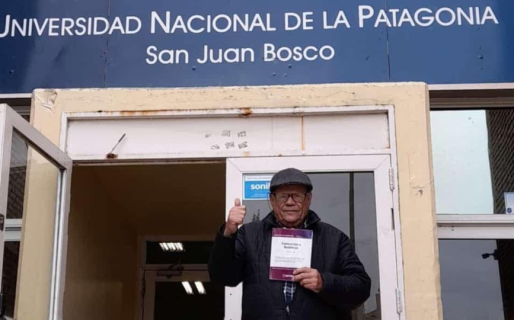 Un chubutense se recibió de abogado a los 76 años