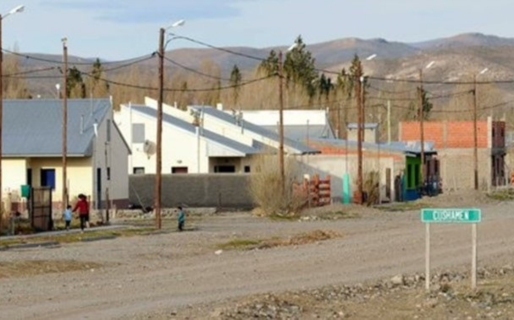 Mataron a un hombre a puñaladas en Cushamen: hay una mujer detenida