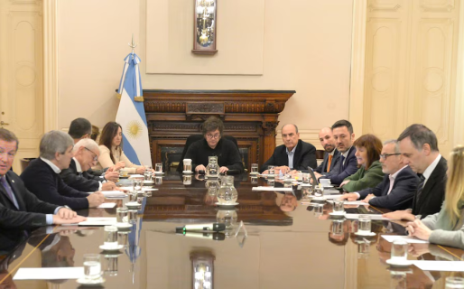 “Un alta cada tres bajas de personal”: el Gobierno oficializó el nuevo régimen de contrataciones para el sector público