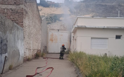 Bomberos evitaron el incendio de una casa deshabitada