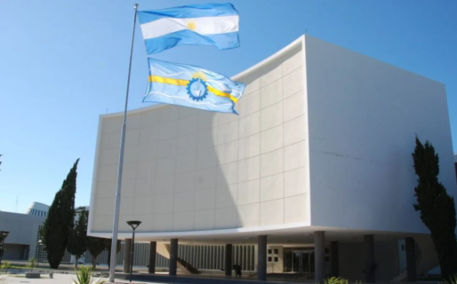 Entre 2003 y 2023, el empleo en el estado provincial creció casi el doble que en el sector privado