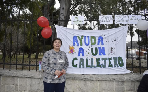 Esteriliza animales callejeros, alimenta a más de 25 perritos y realiza jornadas de adopción