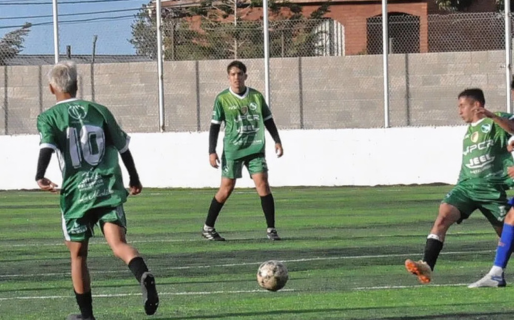 Con la mirada en las semifinales: Petroquímica recibe a Sarmiento