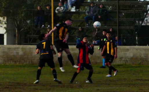 Rada Tilly y USMA se enfrentan en un partido decisivo