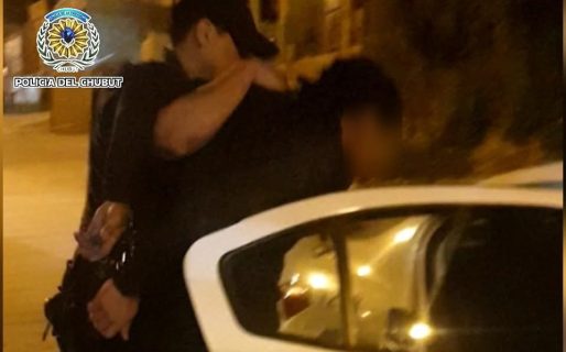 Vecinos detuvieron a un hombre que quiso robar una camioneta 