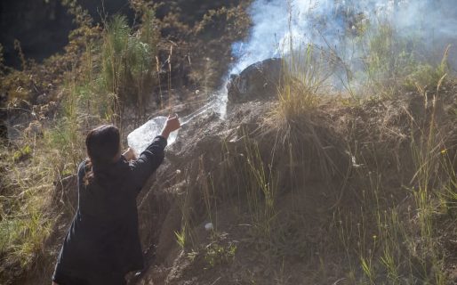 El incendio en Epuyén ya consumió una superficie superior a las 1800 hectáreas