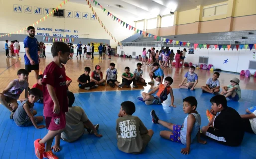 Con casi 5000 participantes, Comodoro inauguró las colonias de Verano 2025