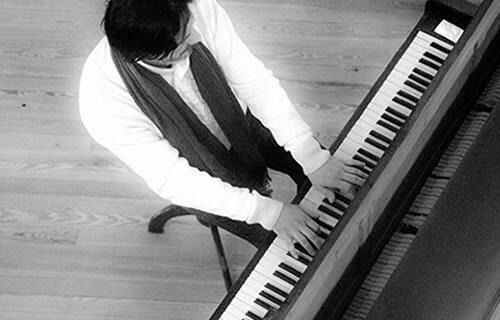 El músico Alfredo Seoane se presenta con un espectáculo único