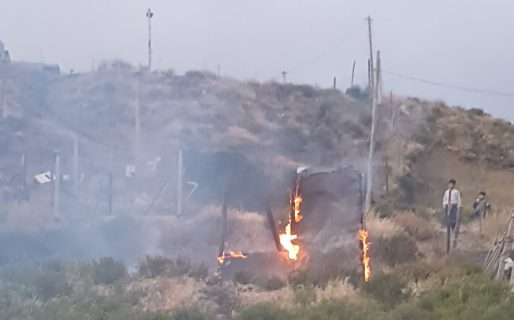 Se incendió por completo una vivienda precaria de un asentamiento ilegal