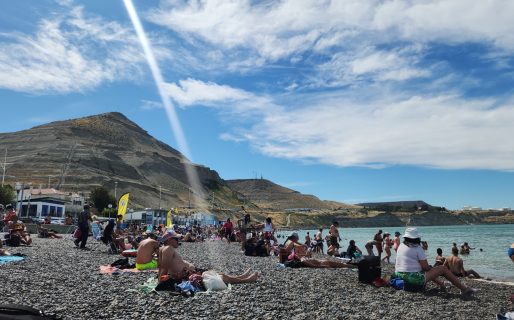 Los comodorenses disfrutan de los 33 grados en la Costanera