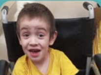 Brian tiene que viajar a hacerse estudios médicos y necesita ayuda