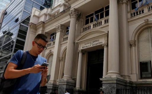 Los analistas que releva el BCRA aseguran que la inflación fue de 2,7% en diciembre y cerró en 117,8% el 2024