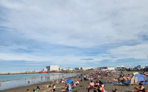 La temperatura alcanzó los 32 grados y los comodorenses disfrutaron de la Costanera