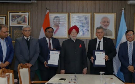 YPF firmó un acuerdo con India para exportar GNL y explorar minerales estratégicos