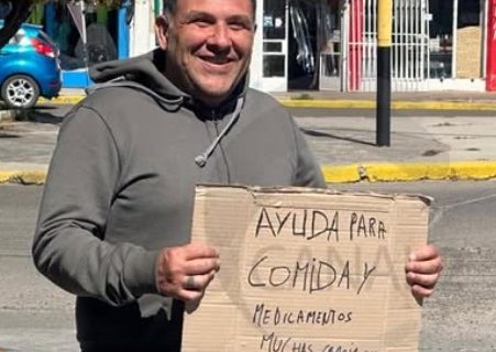 Un comodorense viajó a Caleta Olivia para buscar trabajo, lo atropellaron y ahora necesita ayuda